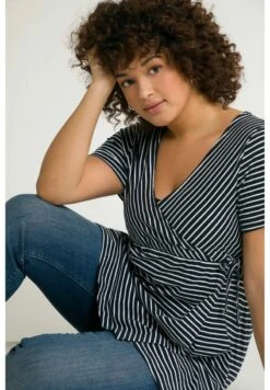 Ulla Popken BELLIEVA - T-Shirt Print - Marine -Ulla Popken 0002e47098a54f83ae687be4d6d75f0e