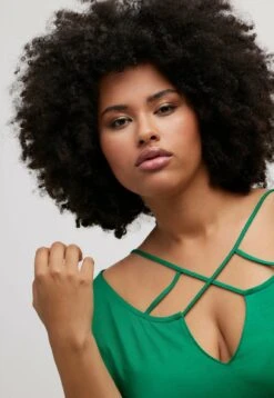 Ulla Popken T-Shirt Basic - Smaragdgrün -Ulla Popken 056e3c4ea5e1496295aadd0852441fa5