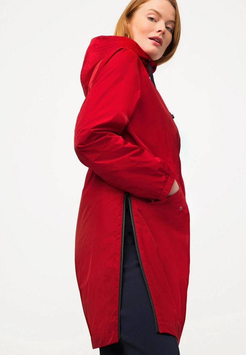 Ulla Popken HYPRAR - Regenjacke / Wasserabweisende Jacke - Salsa 6 Ulla Popken HYPRAR - Regenjacke / Wasserabweisende Jacke - Salsa – Bild 4