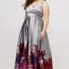 Ulla Popken FLORAL BORDER SLEEVELESS WRAP LOOK - Ballkleid - Gray Metal