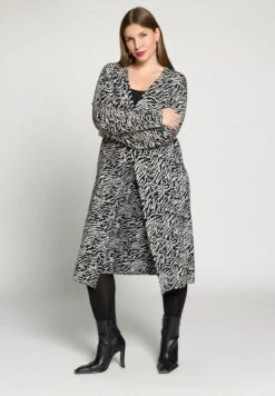 Ulla Popken LANG - Strickjacke - Vanille