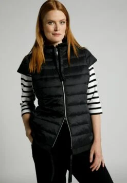 Ulla Popken HOODED LIGHTWEIGHT QUILTED FULLY LINED - Weste - Black -Ulla Popken 1425a2c940eb48018611e1fde066e96e