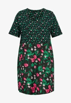 Ulla Popken LONGLINE PATCH PRINT A-LIJN RONDE HALS KORTE MOUWEN - T-Shirt Print - Marine -Ulla Popken 2469c10607744a769fb2f3496a20e56f 1