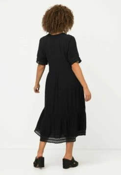 Ulla Popken STYLE AVEC DENTELLE SUR LE COL EN V - Freizeitkleid - Noir -Ulla Popken 26009b7d46cc46b9b0af15dc075e672a