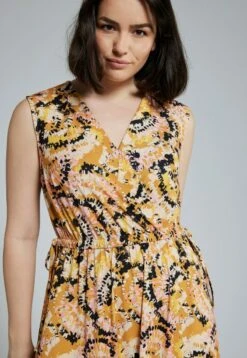 Ulla Popken ÄRMELLOS - Maxikleid - Bernstein -Ulla Popken 304fc90c1af44821871328ef41cced47