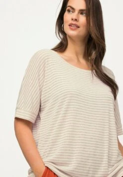 Ulla Popken OVERSIZED DÉCOLLETÉ ROND ET MANCHES COURTES - T-Shirt Print - Chair -Ulla Popken 32f7559f268f45a08475aa9a304c7089