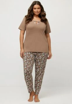 Ulla Popken SET COL ROND MANCHES MI-LONGUES - Nachtwäsche Set - Taupe -Ulla Popken 34c8e774420f4c959e11bd33b9004b05 1