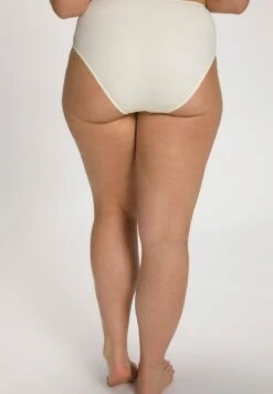 Ulla Popken Panties - Cremé -Ulla Popken 35e7bb14163e44e69b990c3358954c64