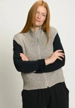 Ulla Popken Strickjacke - Creme -Ulla Popken 412ddd1a4b33484994cd231f6f35b035 1