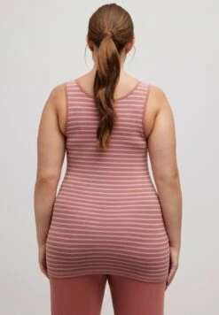 Ulla Popken Unterhemd/-shirt - Rouge 12 Ulla Popken Unterhemd/-shirt - Rouge -Ulla Popken 48fd5b60fc314b99b17d729f6b97e947