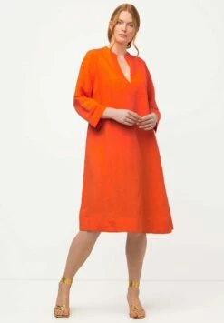 Ulla Popken MIDI SILHOUETTE EN A COL TUNISIEN MANCHES 3 - Freizeitkleid - Orange Clair