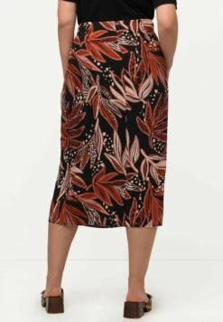 Ulla Popken DOUBLÉE LONGUEUR MIDI FEUILLES ET NŒUD FANTAISIE À LA TAI - Bleistiftrock - Noir -Ulla Popken 4f4d2446e28a4ee68cdf1bb001ebdc9d