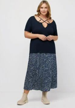 Ulla Popken T-Shirt Basic - Marine -Ulla Popken 4fee3ea01141441498bd459e5c18d385