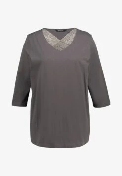 Ulla Popken V HALS 3/4 MOUWEN - Nachtwäsche Shirt - Asbruin -Ulla Popken 5600e5e6271c4a6484987ef512fa925a