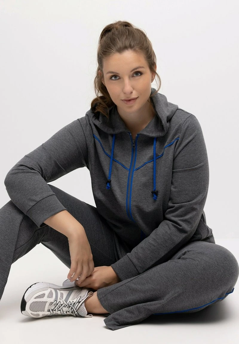 Ulla Popken PIPING KAPUZE GERUNDETER SAUM - Sweatjacke - Grau Melange 4 Ulla Popken PIPING KAPUZE GERUNDETER SAUM - Sweatjacke - Grau Melange – Bild 2