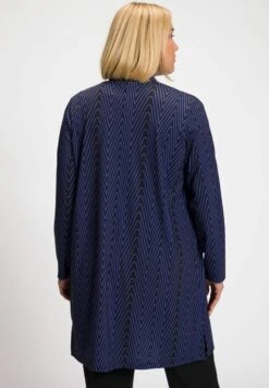 Ulla Popken MATTE GRAPHIC PRINT POCKET - Kurzmantel - Black Multi -Ulla Popken 6617c0e6bd8e456298b5b20ebdff2396