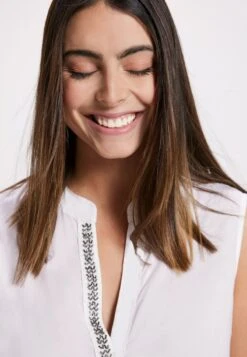 Ulla Popken GESCHMÜCKT, RUNDHALS, ÄRMELLOS - Top - Snow White -Ulla Popken 884a1c98121742fe9e4b7afd8dd27339