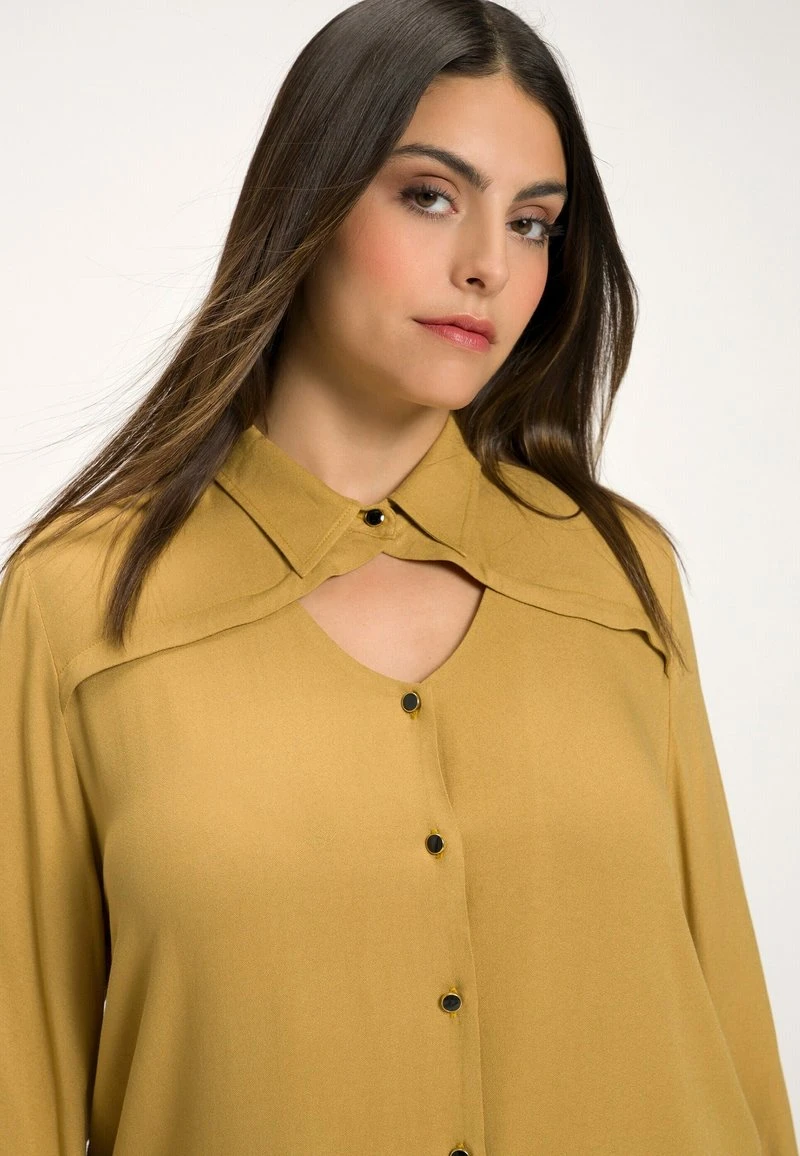 Ulla Popken Hemdbluse - Arachide 4 Ulla Popken Hemdbluse - Arachide – Bild 2