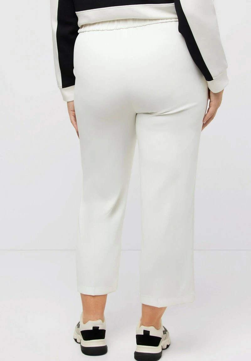 Ulla Popken 7/8 BÜGELFALTEN ELASTIKBUND BINDEBAND - Jogginghose - Offwhite 5 Ulla Popken 7/8 BÜGELFALTEN ELASTIKBUND BINDEBAND - Jogginghose - Offwhite – Bild 3