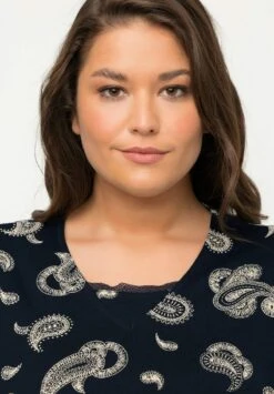 Ulla Popken DE NUIT MOTIF CACHEMIRE À COL EN V MANCHES COURTES ET C - Nachthemd - Marine -Ulla Popken 927c79a0e7bb4d73adc6c576d0ed96b0