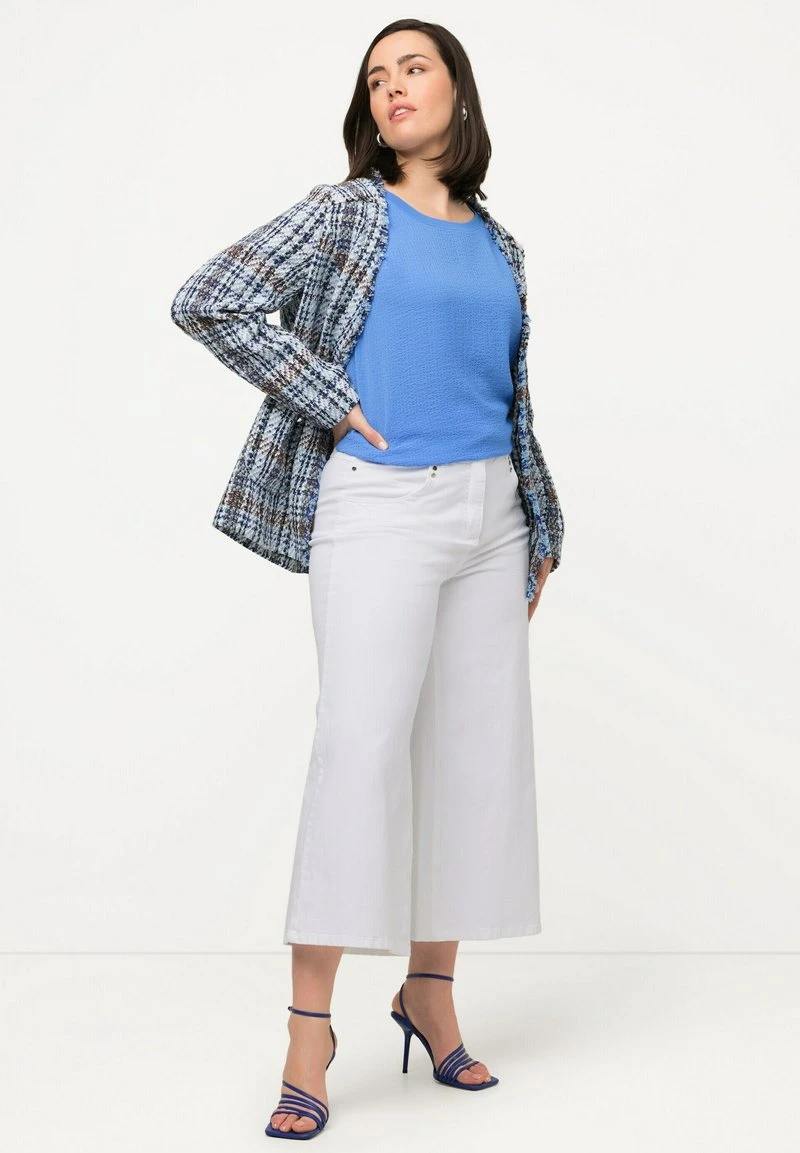 Ulla Popken Flared Jeans - Blanc Neige 4 Ulla Popken Flared Jeans - Blanc Neige – Bild 2