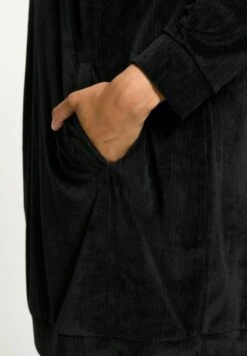 Ulla Popken Nachtwäsche Shirt - Black -Ulla Popken 984c009d4f2d42aab39114fe09383ae2