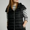 Ulla Popken HOODED LIGHTWEIGHT QUILTED FULLY LINED - Weste - Black -Ulla Popken 994c28e7ee244c0ea1aa46396e5bb750