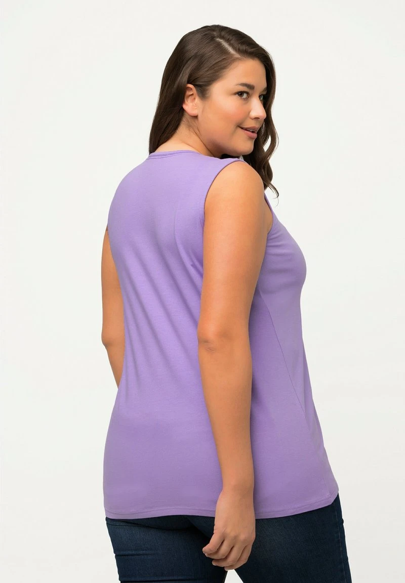 Ulla Popken CARREE AUSSCHNITT ÄRMELLOS - Top - Pale Lilac 4 Ulla Popken CARREE AUSSCHNITT ÄRMELLOS - Top - Pale Lilac – Bild 2