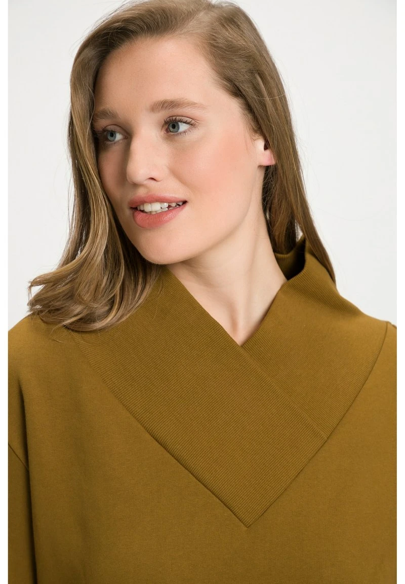 Ulla Popken Sweatshirt - Brun Doré 5 Ulla Popken Sweatshirt - Brun Doré – Bild 3