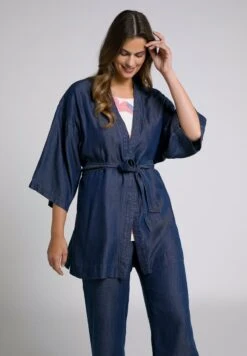Ulla Popken Kurzmantel - Dark Blue Denim -Ulla Popken be906a445b2f40bc8af2c10474addb85 1