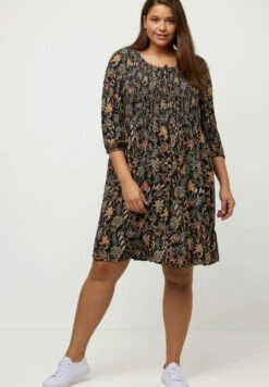 Ulla Popken TROPICAL LEAF PRINT SMOCKED - Freizeitkleid - Black -Ulla Popken c416c110f47c4595a34d8242d93b5abf 1