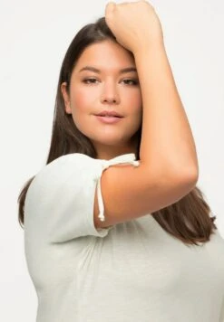 Ulla Popken SHORT SLEEVE - T-Shirt Basic - Off White -Ulla Popken d69ae2e54b964296a101d66321d6b49d