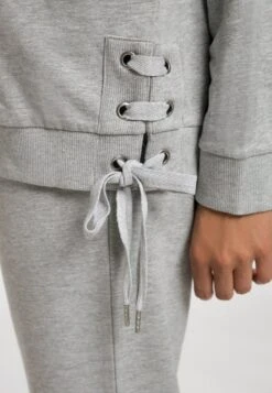 Ulla Popken HOMEWEAR LANGE MOUWEN - Sweatjacke - Lichtgrijs Melange 10 Ulla Popken HOMEWEAR LANGE MOUWEN - Sweatjacke - Lichtgrijs Melange -Ulla Popken d6decf1f348a437d9f3c46e6610bff5d