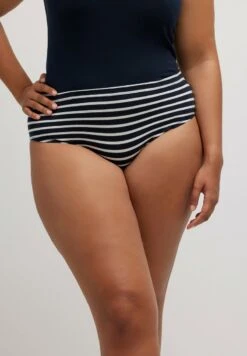 Ulla Popken Slip - Marine -Ulla Popken d75240b519bd407281dab7a918f169d3