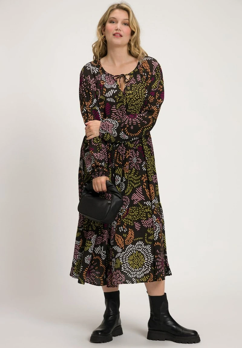 Ulla Popken Freizeitkleid - Noir 4 Ulla Popken Freizeitkleid - Noir – Bild 2