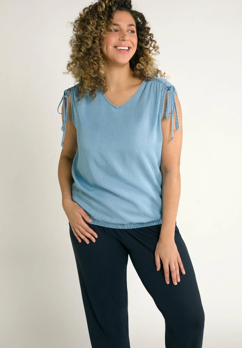 Ulla Popken Bluse - Light Blue 7 Ulla Popken Bluse - Light Blue – Bild 5