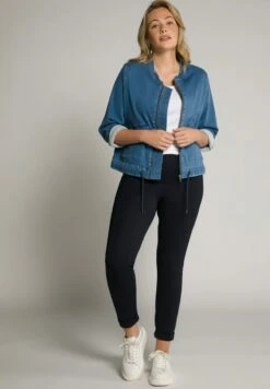 Ulla Popken STRETCHCOMFORT - Jeansjacke - Lightblue -Ulla Popken ebbe7d019399448ab8402943479b8519