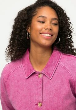 Ulla Popken À COL CHEMISE ET MANCHES LONGUES RAGLAN - Jeansjacke - Rose Fuchsia -Ulla Popken ebfb0d65ada145c0a3d30b9c709cea21