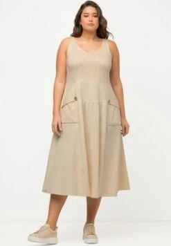 Ulla Popken MOTIFS TRESSÉS, OVERSIZED, COL DROIT, MANCHES LO - Strickkleid - Beige -Ulla Popken ee54171ebd6a446fb0913bdca9413039