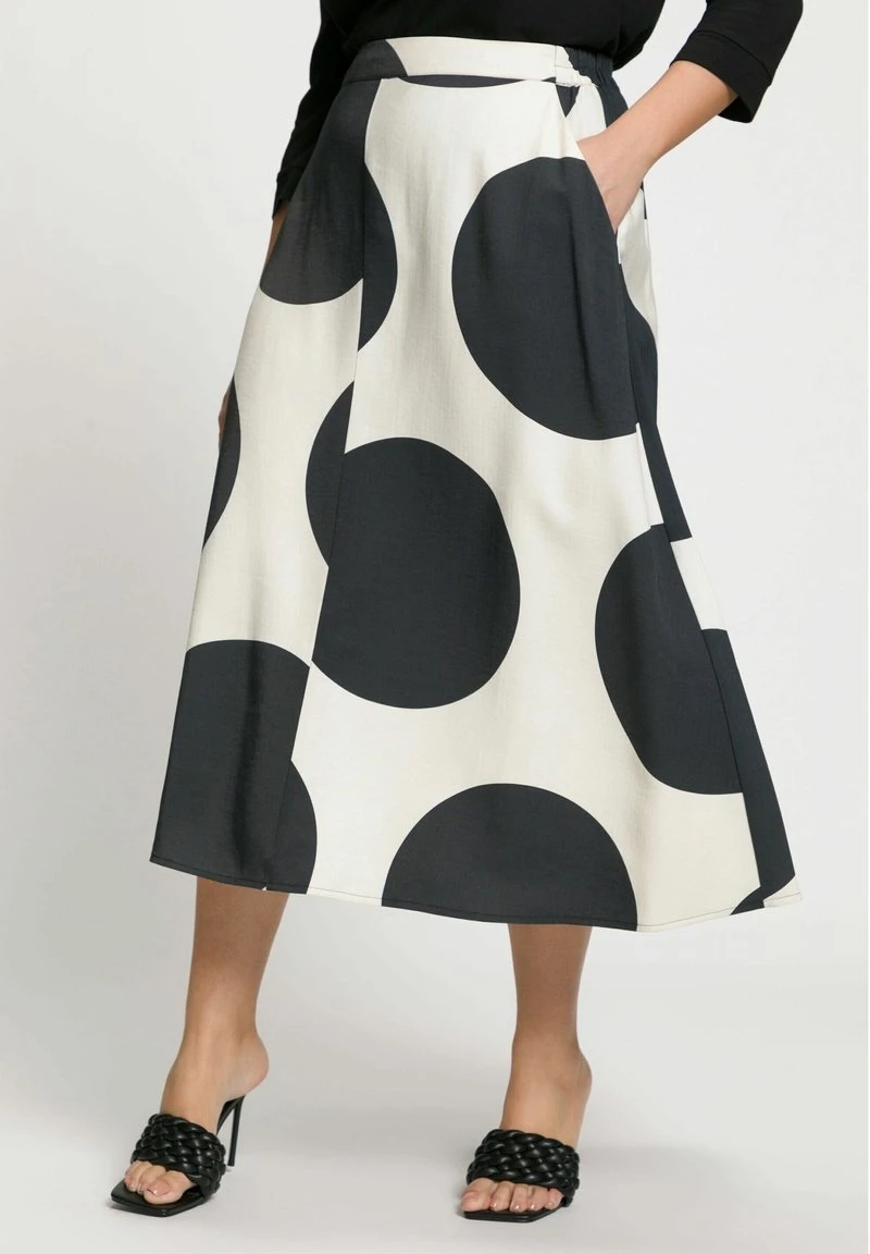 Ulla Popken POIS POCHES CEINTURE ÉLASTIQUE - A-Linien-Rock - Noir 8 Ulla Popken POIS POCHES CEINTURE ÉLASTIQUE - A-Linien-Rock - Noir – Bild 6