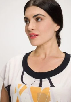 Ulla Popken BEDRUKT OVERSIZE, RONDE HALS KORTE MOUWEN - Bluse - Offwhite -Ulla Popken f3fd024f0a954b0b89025abfca66bf29