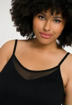 Ulla Popken INSET STRETCH KNIT CAMI - Top - Black -Ulla Popken f6e9fc89a87a4022b45a41dc1413d81e