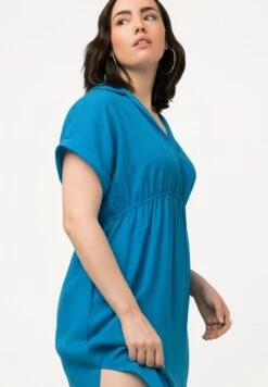 Ulla Popken À MANCHES COURTES. COL POCHES ET COL EN V. - Freizeitkleid - Bleu Turquoise -Ulla Popken f851773a8442430086330e629ac783c7