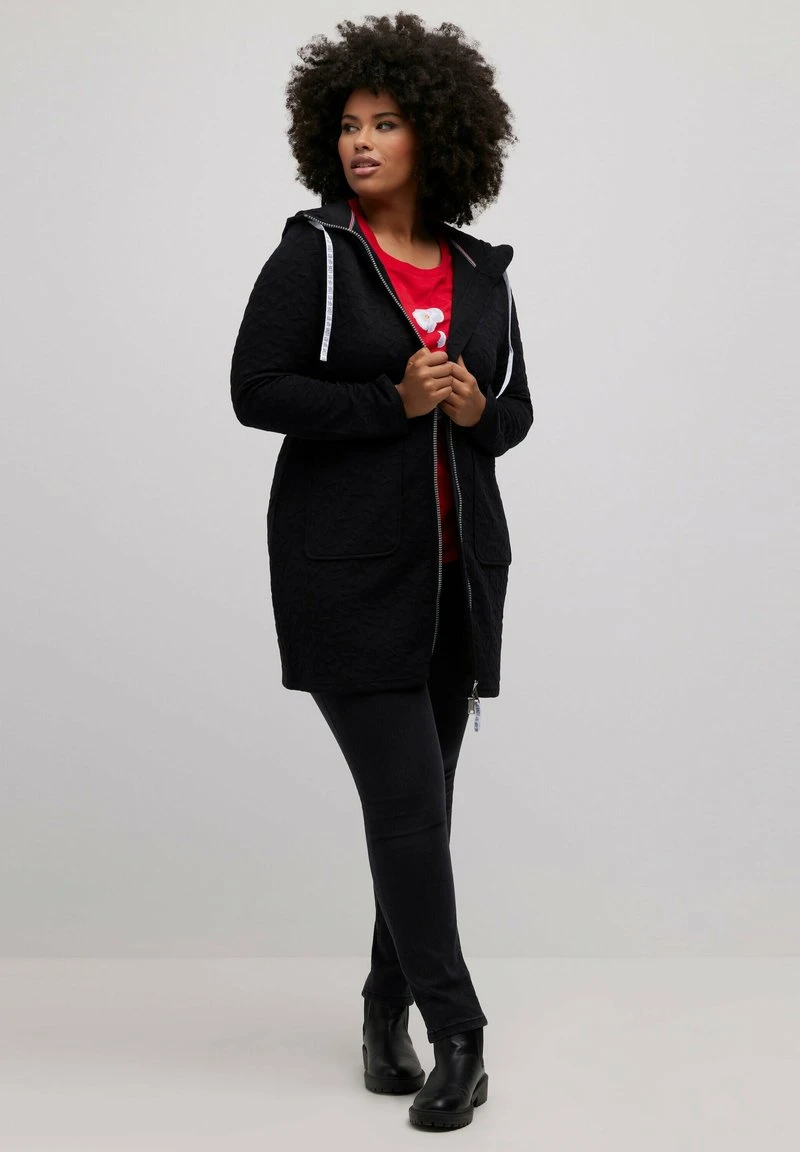 Ulla Popken Sweatjacke - Zwart 4 Ulla Popken Sweatjacke - Zwart – Bild 2